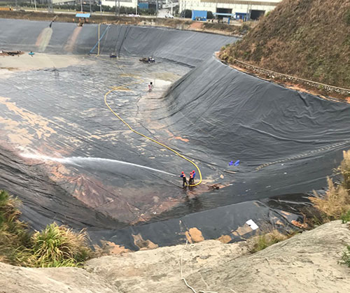 南昌县废水池清理